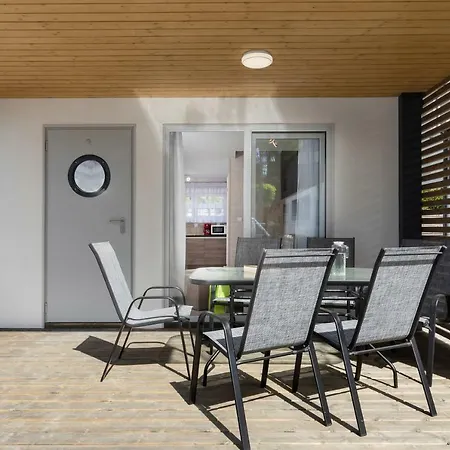 Kotwica-pobierowo Bukowa 1 * ポビエロボ