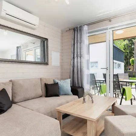 Kotwica-pobierowo Bukowa 1 ポビエロボ