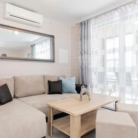 Kotwica-pobierowo Bukowa 1 * Pobierowo