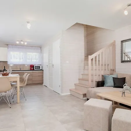 別荘 Kotwica-pobierowo Bukowa 1 *