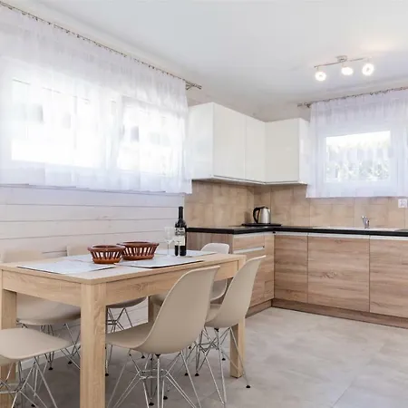 Kotwica-pobierowo Bukowa 1 *