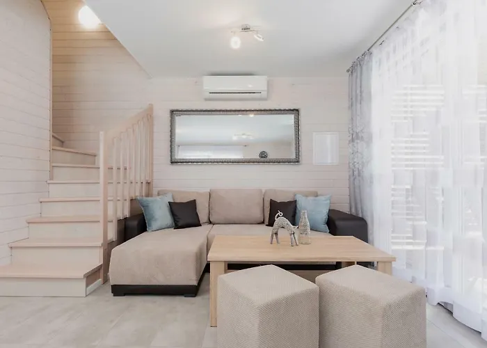 Kotwica-pobierowo Bukowa 1 * 포비에로보